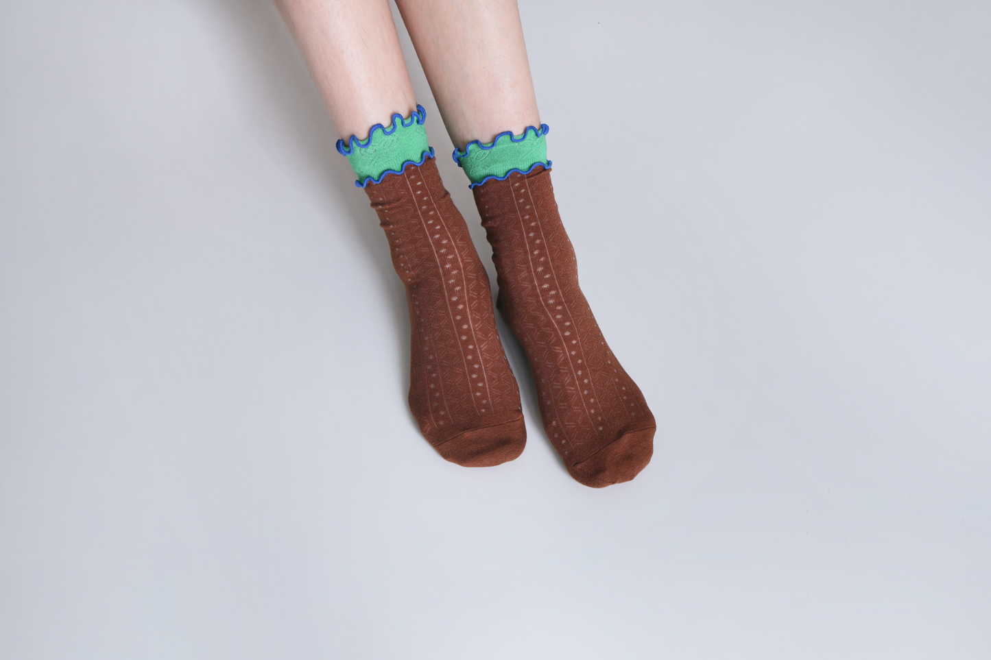 Women's Ruffle Trim Cotton Socks
