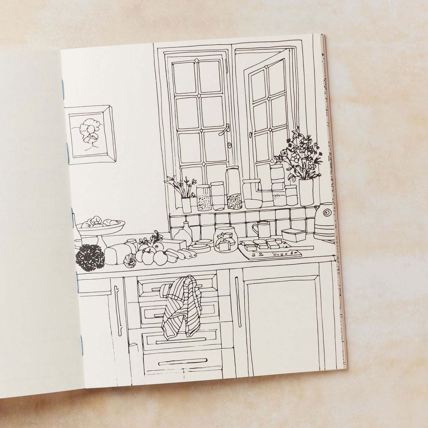 Chez Moi: A Collection Of Beautiful Rooms To Colour In