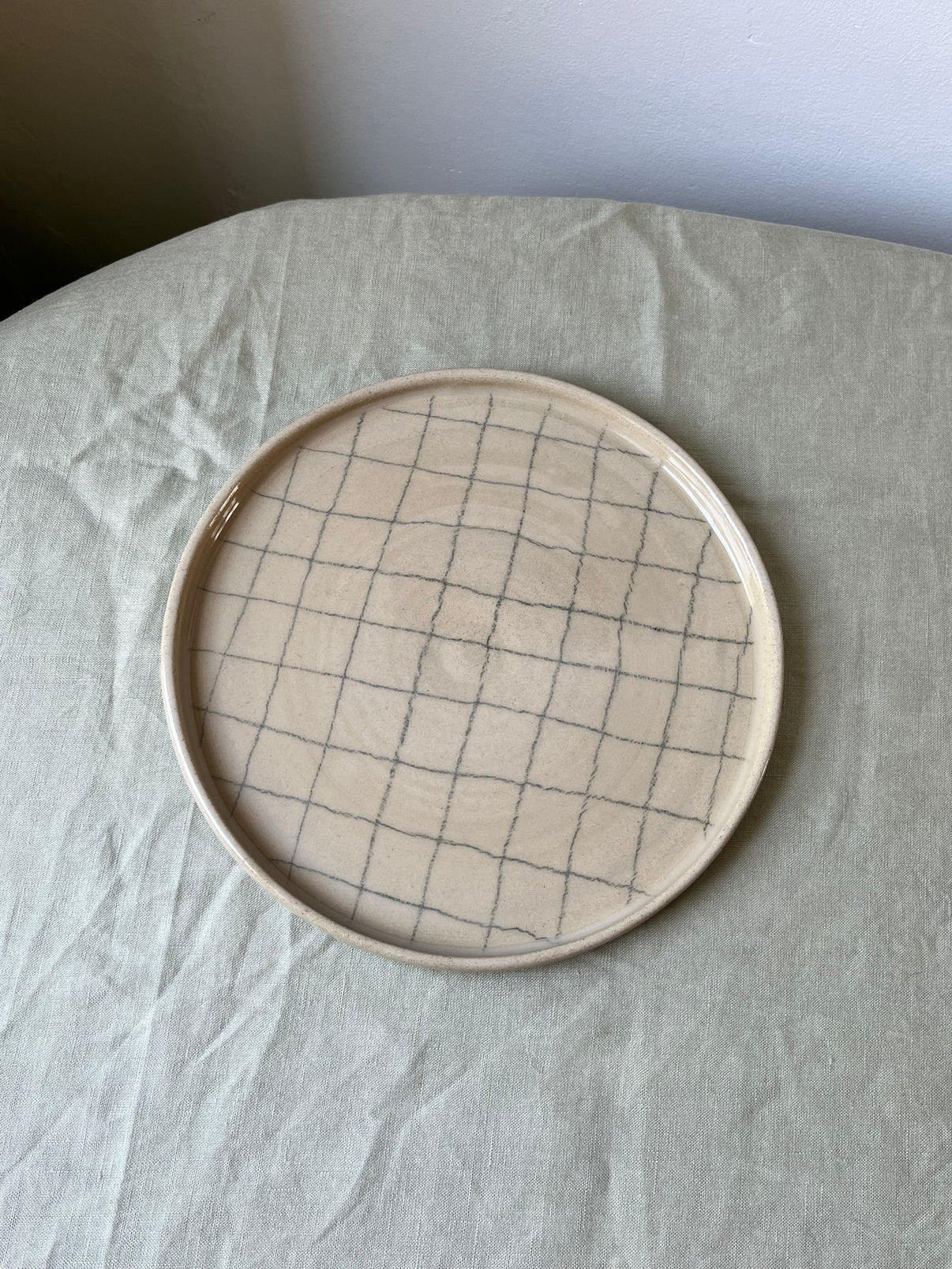 Neutral Plate