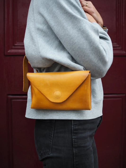 Betty Leather Belt Bag - Honey